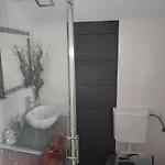 Apartament Victorio Vendeghaz *